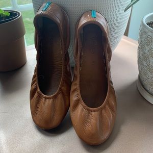 Tieks size 6 Leather Flats in Chestnut